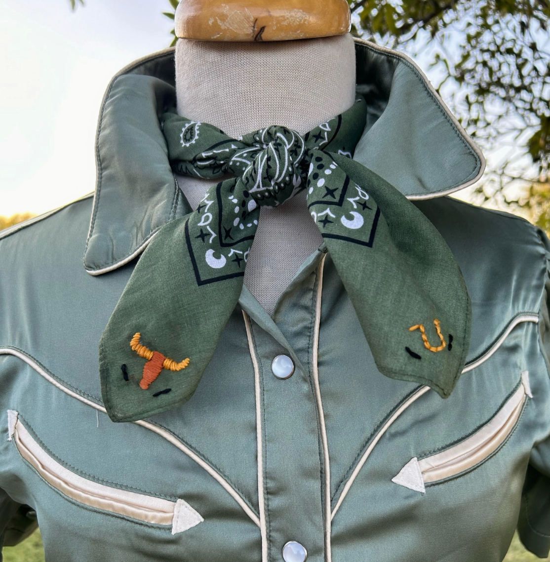 Embroidered Round Up Bandana Olive